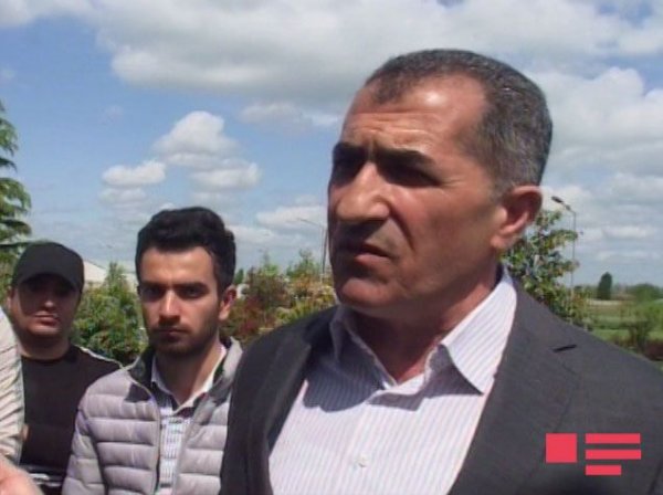 Azərbaycanda işdən çıxarılan 250 nəfər etiraz aksiyası keçirdi - 24 saat vaxt verildi - FOTOLAR
