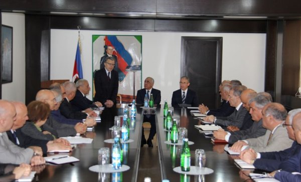 Muxtar Babayev kollektivə təqdim olundu - FOTOLAR