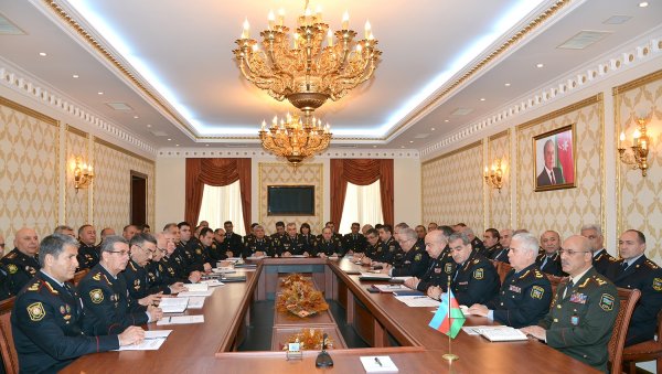 Ramil Usubov polis əməkdaşlarından etik davranış qaydalarına əməl etmələrini tələb edib