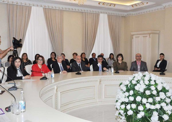 Sumqayıtda Akademik Zərifə Əliyevanın anadan olmasının 95 illiyinə həsr olunmuş konfrans keçirilib Sumqayıtda Akademik Zərifə Əliyevanın anadan olmasının 95 illiyinə həsr olunmuş konfrans keçirilib