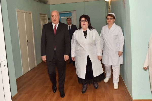 Zakir  Fərəcov xəstəxanaya getdi: çatışmazlıqları aradan QALDIRIN! - FOTOLAR