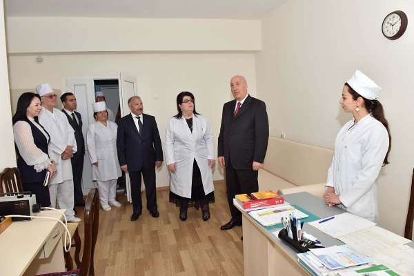 Zakir  Fərəcov xəstəxanaya getdi: çatışmazlıqları aradan QALDIRIN! - FOTOLAR