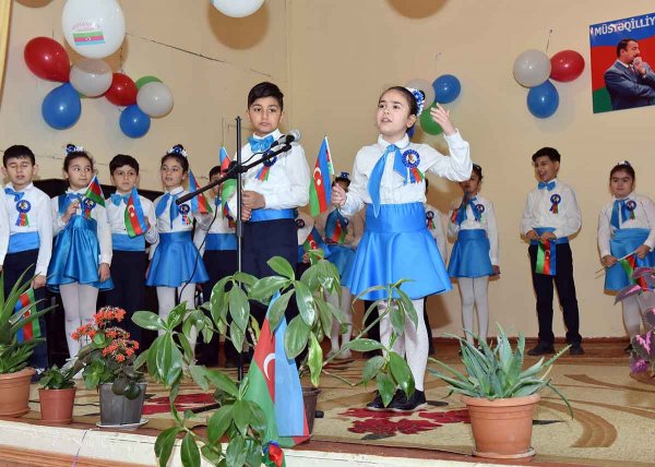 Sumqayıt şəhər 5 saylı məktəbdə tədbir keçirildi - FOTOLAR Sumqayıt şəhər 5 saylı məktəbdə tədbir keçirildi - FOTOLAR