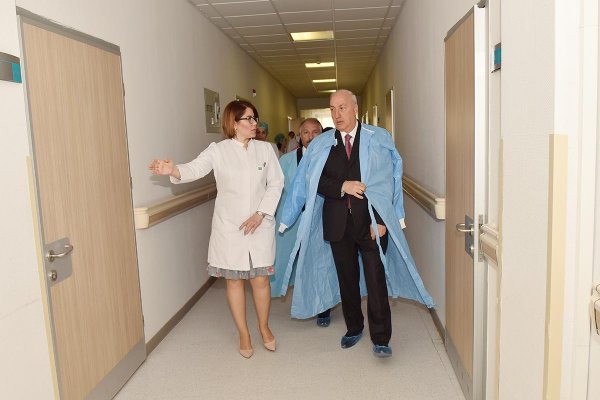 Zakir Fərəcov Doğum evinə niyə getmişdi? - FOTOLAR