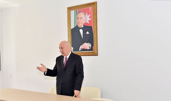 Zakir Fərəcov Doğum evinə niyə getmişdi? - FOTOLAR