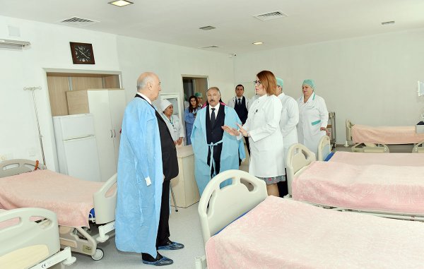 Zakir Fərəcov Doğum evinə niyə getmişdi? - FOTOLAR