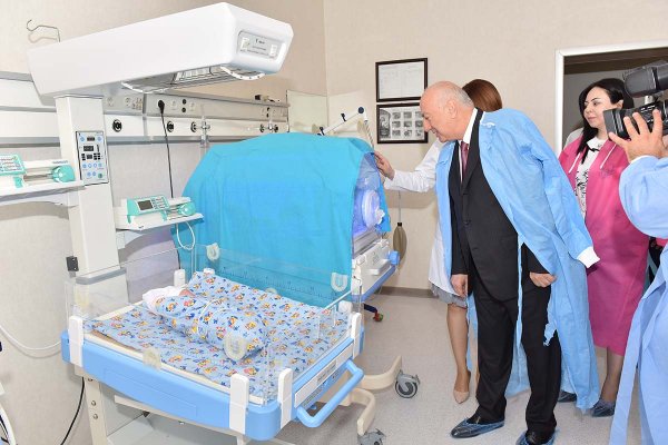 Zakir Fərəcov Doğum evinə niyə getmişdi? - FOTOLAR