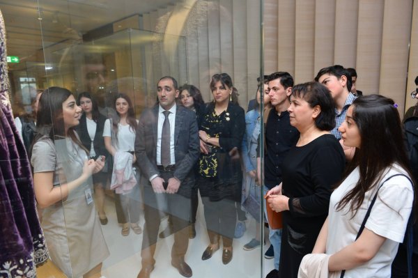 Kimyaçılar Heydər Əliyev Mərkəzində -FOTOLAR