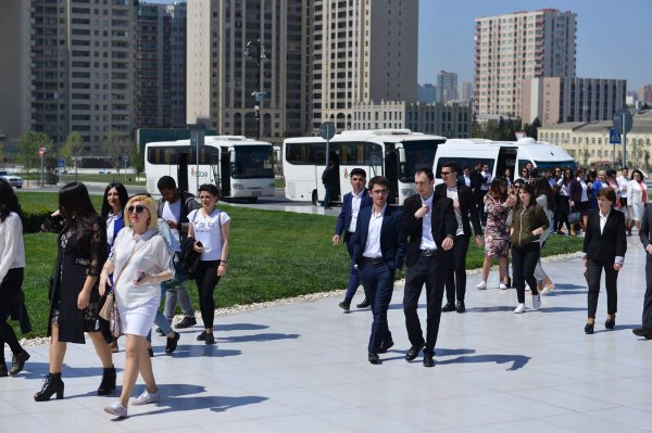 Kimyaçılar Heydər Əliyev Mərkəzində -FOTOLAR