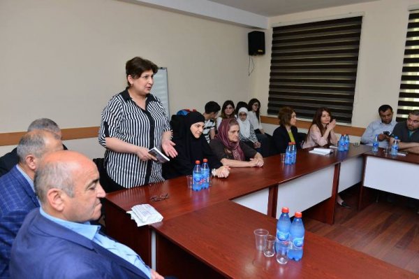 Sumqayıtda “Ömrün qürub çağı” - FOTOLAR Sumqayıtda “Ömrün qürub çağı” - FOTOLAR