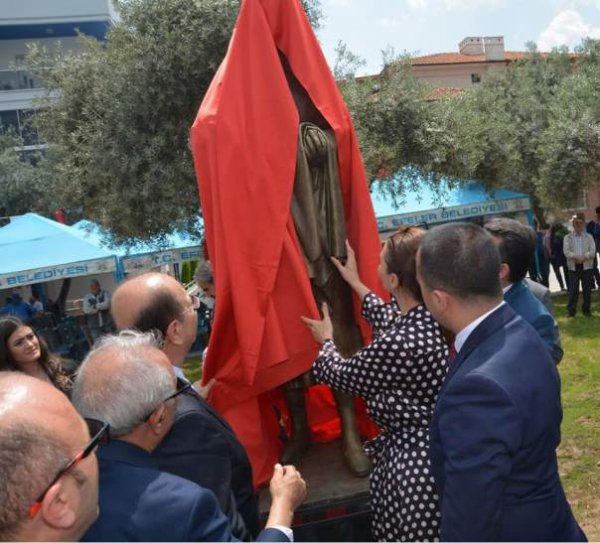 Millət vəkili Q.Paşayeva Türkiyədə Azərbaycan parkı və Xocalı abidəsinin açılışında Türk dünyasına çağırış edib