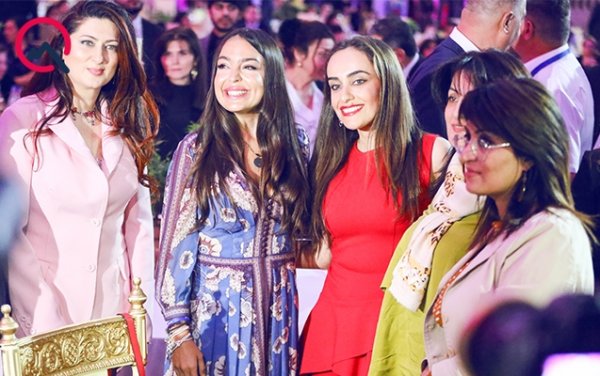 Prezidentin qızı məşhurlarla bir arada - VİDEO + FOTO