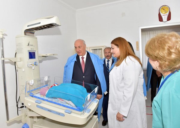 Sumqayıtın icra başçısı daha bir tibb müəssisəsində oldu – FOTOLAR Sumqayıtın icra başçısı daha bir tibb müəssisəsində oldu – FOTOLAR