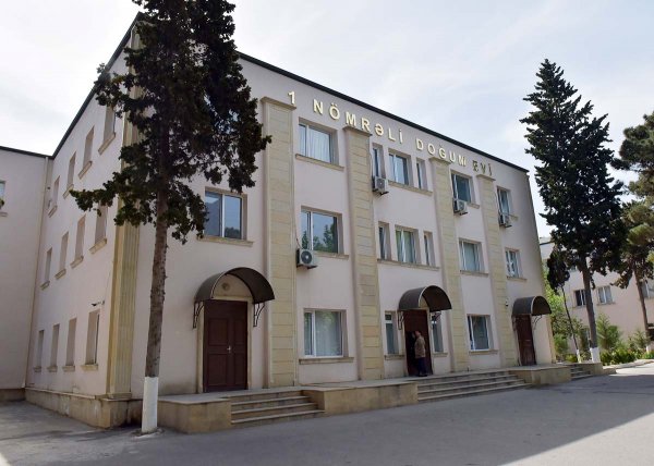 Sumqayıtın icra başçısı daha bir tibb müəssisəsində oldu – FOTOLAR Sumqayıtın icra başçısı daha bir tibb müəssisəsində oldu – FOTOLAR