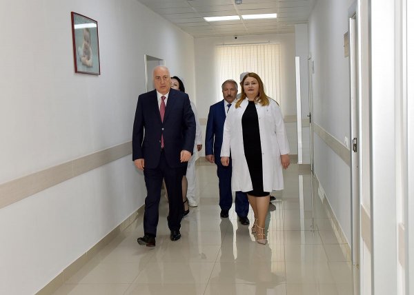 Sumqayıtın icra başçısı daha bir tibb müəssisəsində oldu – FOTOLAR Sumqayıtın icra başçısı daha bir tibb müəssisəsində oldu – FOTOLAR