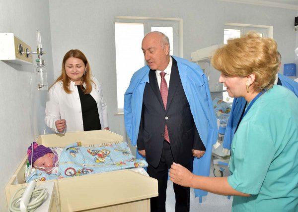 Sumqayıtın icra başçısı daha bir tibb müəssisəsində oldu – FOTOLAR Sumqayıtın icra başçısı daha bir tibb müəssisəsində oldu – FOTOLAR