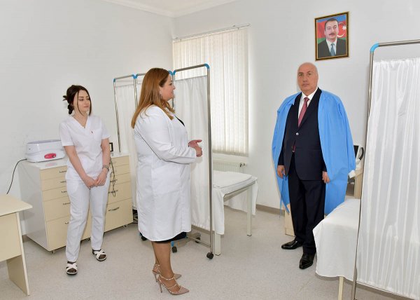 Sumqayıtın icra başçısı daha bir tibb müəssisəsində oldu – FOTOLAR Sumqayıtın icra başçısı daha bir tibb müəssisəsində oldu – FOTOLAR