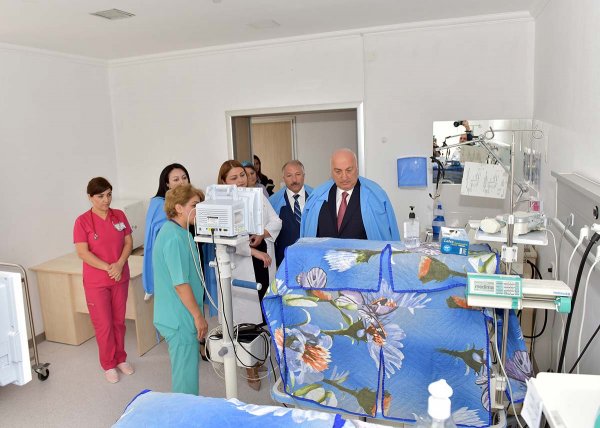 Sumqayıtın icra başçısı daha bir tibb müəssisəsində oldu – FOTOLAR Sumqayıtın icra başçısı daha bir tibb müəssisəsində oldu – FOTOLAR