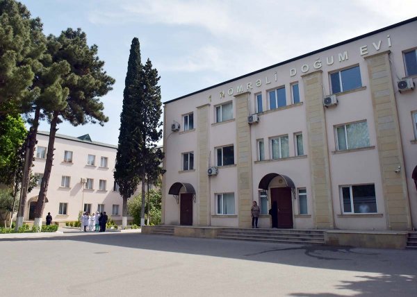 Sumqayıtın icra başçısı daha bir tibb müəssisəsində oldu – FOTOLAR Sumqayıtın icra başçısı daha bir tibb müəssisəsində oldu – FOTOLAR