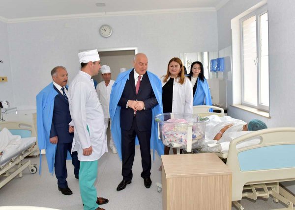 Sumqayıtın icra başçısı daha bir tibb müəssisəsində oldu – FOTOLAR Sumqayıtın icra başçısı daha bir tibb müəssisəsində oldu – FOTOLAR