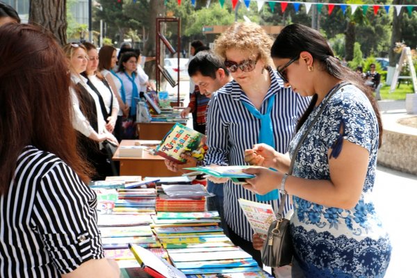 Sumqayıtda kitab bayramı - FOTOLAR