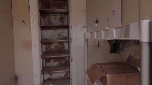 Meşədə gəzərkən təsadüfən gizli otaq tapdılar - İçini görəndə baxmağa utandılar - FOTOLAR