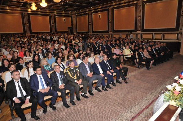 Sumqayıt Regional Mədəniyyət İdarəsinin Xalq Çalğı Alətləri Orkestri abşeronlular üçün konsert verib Sumqayıt Regional Mədəniyyət İdarəsinin Xalq Çalğı Alətləri Orkestri abşeronlular üçün konsert verib
