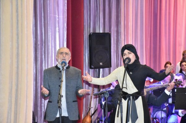 Sumqayıt Regional Mədəniyyət İdarəsinin Xalq Çalğı Alətləri Orkestri abşeronlular üçün konsert verib Sumqayıt Regional Mədəniyyət İdarəsinin Xalq Çalğı Alətləri Orkestri abşeronlular üçün konsert verib