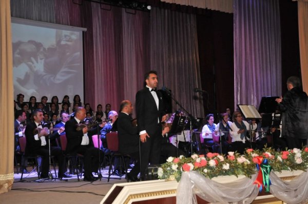 Sumqayıt Regional Mədəniyyət İdarəsinin Xalq Çalğı Alətləri Orkestri abşeronlular üçün konsert verib Sumqayıt Regional Mədəniyyət İdarəsinin Xalq Çalğı Alətləri Orkestri abşeronlular üçün konsert verib