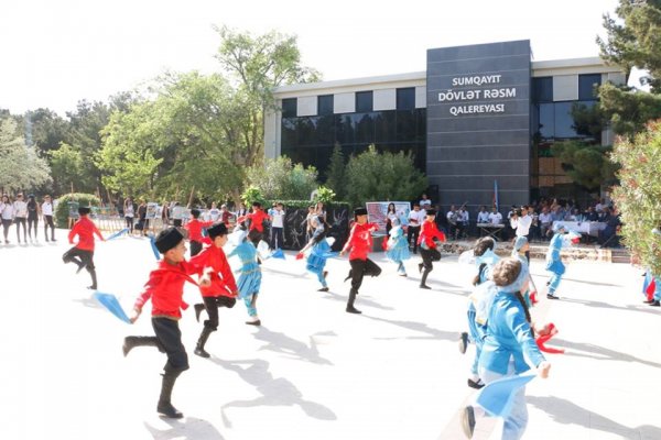 Sumqayıtda 100 illik münasibətilə “Art-Festival” - FOTO