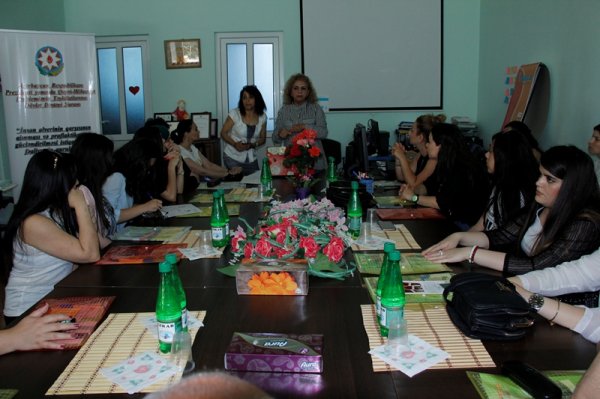 Sumqayıtda “İnsan alveri insan hüquqları kontekstində” - FOTOLAR Sumqayıtda “İnsan alveri insan hüquqları kontekstində” - FOTOLAR