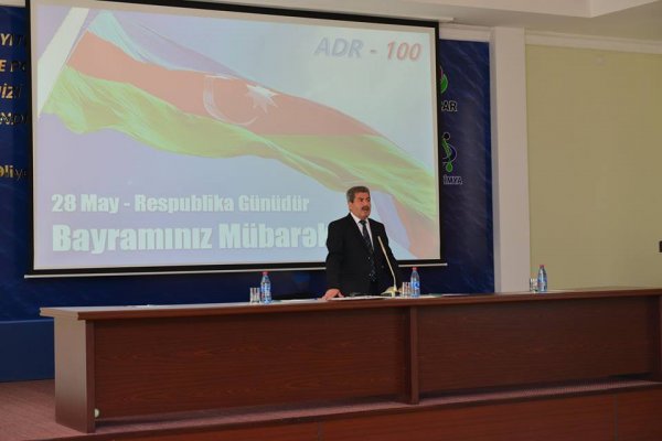 Sumqayıtda kimyaçılar AXC-nin 100 illiyini qeyd ediblər -FOTOLAR