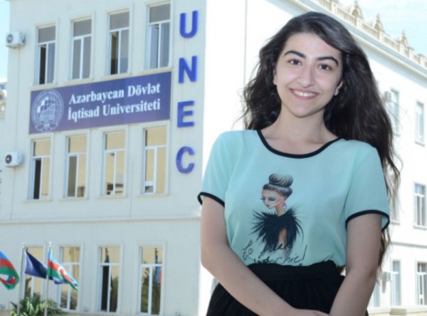 Yeddi yüz bal toplayan sumqayıtlı Cahan Həşimzadə bu universiteti seçdi - FOTOLAR