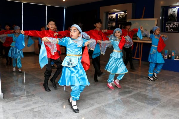 AXC-nin 100 illiyi ilə bağlı silsilə tədbirlər keçirilib -FOTOLAR AXC-nin 100 illiyi ilə bağlı silsilə tədbirlər keçirilib -FOTOLAR