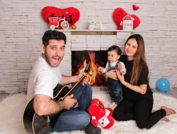 Azərbaycanlı teleaparıcı qızı ilə veriliş aparacaq: "Övladıma vaxt ayıra bilmirdim, ona görə də…" - FOTO