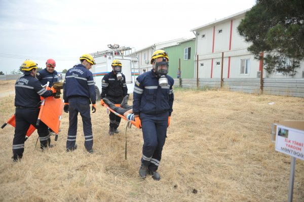 FHN Sumqayıt Regional Mərkəzi Bakı Mühəndislik Universitetində mülki müdafiə məşqi keçirmişdir FHN Sumqayıt Regional Mərkəzi Bakı Mühəndislik Universitetində mülki müdafiə məşqi keçirmişdir