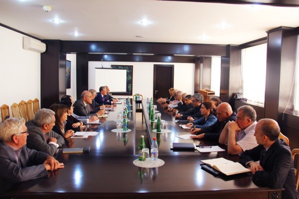 Muxtar Babayev İctimai Ekoloji Şuranın üzvləri ilə görüşüb - FOTO