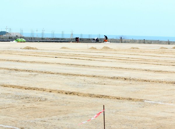 "Sumqayıt"a məxsus stadionda meydanın örtüyünün dəyişdirilmə prosesinə başlanılıb "Sumqayıt"a məxsus stadionda meydanın örtüyünün dəyişdirilmə prosesinə başlanılıb
