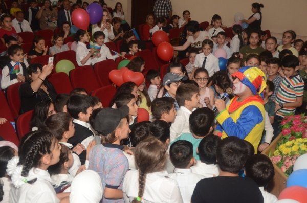 Qubadlı rayon İcra Hakimiyyəti uşaqları belə təbrik etdi - FOTOLAR