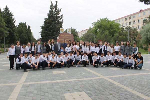 Bakı məktəbliləri Sumqayıtda tur-aksiyada - FOTOLAR Bakı məktəbliləri Sumqayıtda tur-aksiyada - FOTOLAR