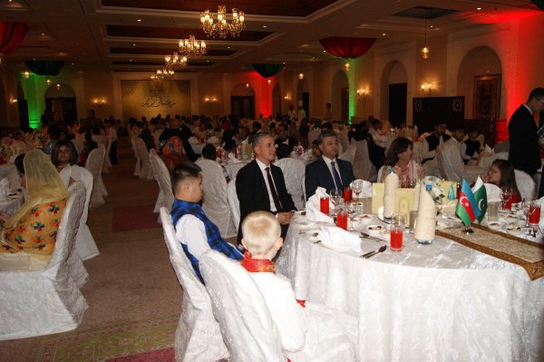 Heydər Əliyev Fondu Pakistanda xüsusi qüsurlu uşaqlar üçün iftar verdi - FOTO Heydər Əliyev Fondu Pakistanda xüsusi qüsurlu uşaqlar üçün iftar verdi - FOTO
