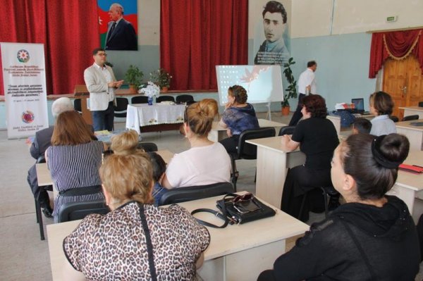 Sumqayıtda "Uşaqlar və insan alveri: vəziyyət,müdafiə vasitələri və metodlar" - FOTOLAR