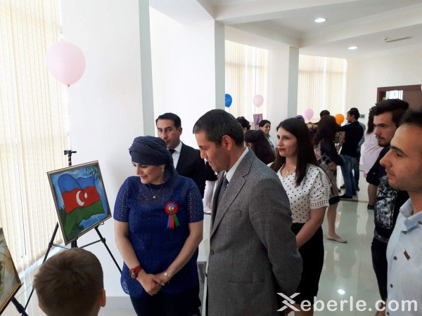 Sumqayıtda “15 iyun Milli Qurtuluş Günü” nə həsr olunmuş rəsm-sərgi müsabiqəsi keçirilib - FOTOLAR