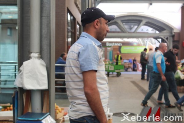 Müqəddəs bayramda da alıcıları aldadırlar: Bazarda QİYMƏTLƏR – REPORTAJ+FOTOLAR Müqəddəs bayramda da alıcıları aldadırlar: Bazarda QİYMƏTLƏR – REPORTAJ+FOTOLAR
