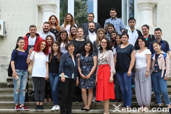  Qərbi Kaspi Universitetinin müəllimləri Rumıniya Universitetində
