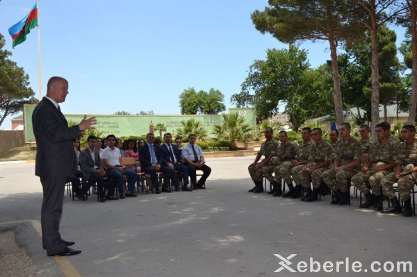 Sumqayıtın YAP-çı gəncləri hərbi hissədə - FOTO Sumqayıtın YAP-çı gəncləri hərbi hissədə - FOTO