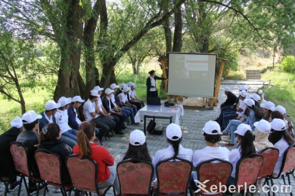Lerikdə “Bəbirləri mühafizə edək!” adlı yay düşərgəsi başa çatıb - FOTOLAR
