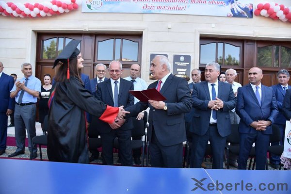 SDU-da Məzun günü təntənə ilə qeyd edildi -FOTOLAR