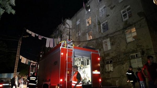 Bakıda yataqxanada yanğın: 11 sakin təxliyə edildi Bakıda yataqxanada yanğın: 11 sakin təxliyə edildi