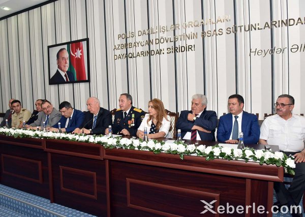 Sumqayıtda polis günü: fəxri fərmanlar, pul mükafatları... - FOTOLAR Sumqayıtda polis günü: fəxri fərmanlar, pul mükafatları... - FOTOLAR